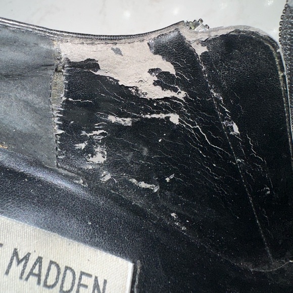 Steve Madden Vippper Leather Booties; 10; Black - Picture 6 of 7